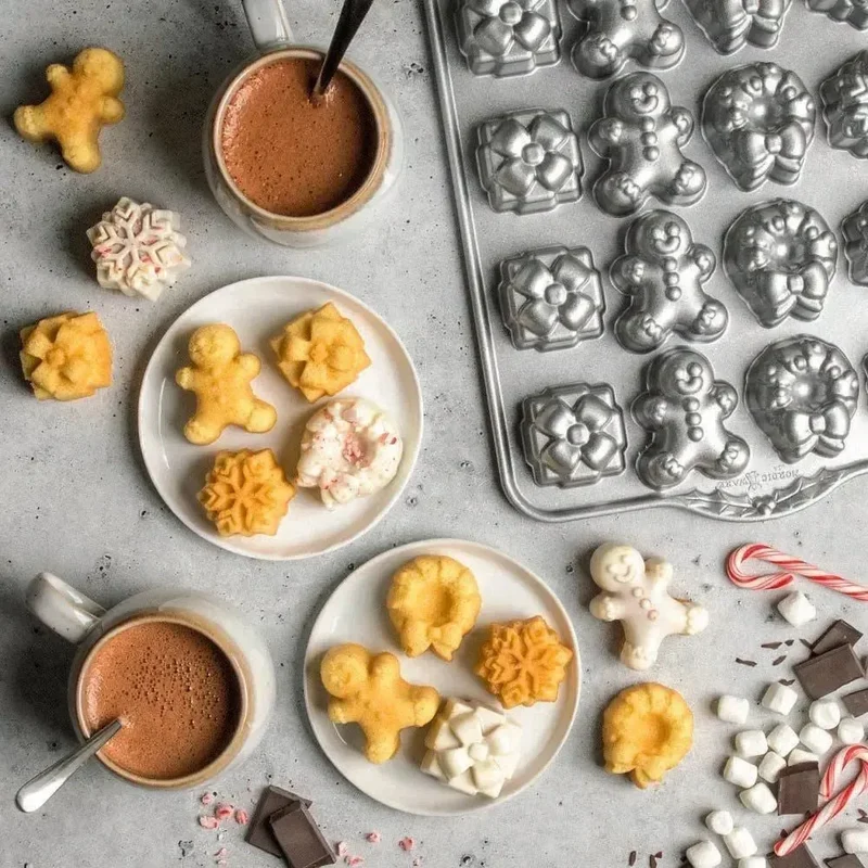 Holiday Teacakes Cakelet Pan Nordic Ware