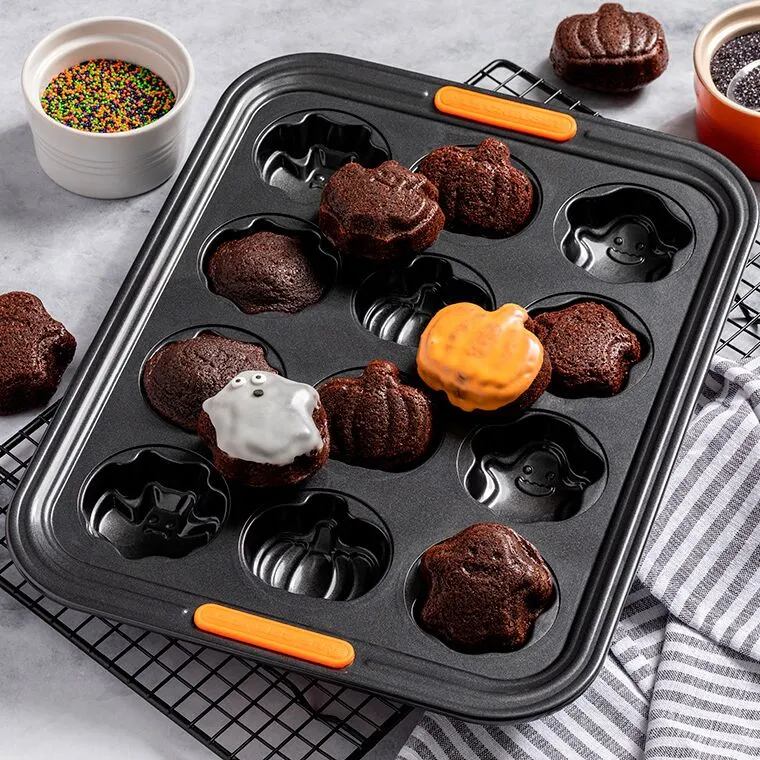 Molde 12 Cup Halloween Le Creuset